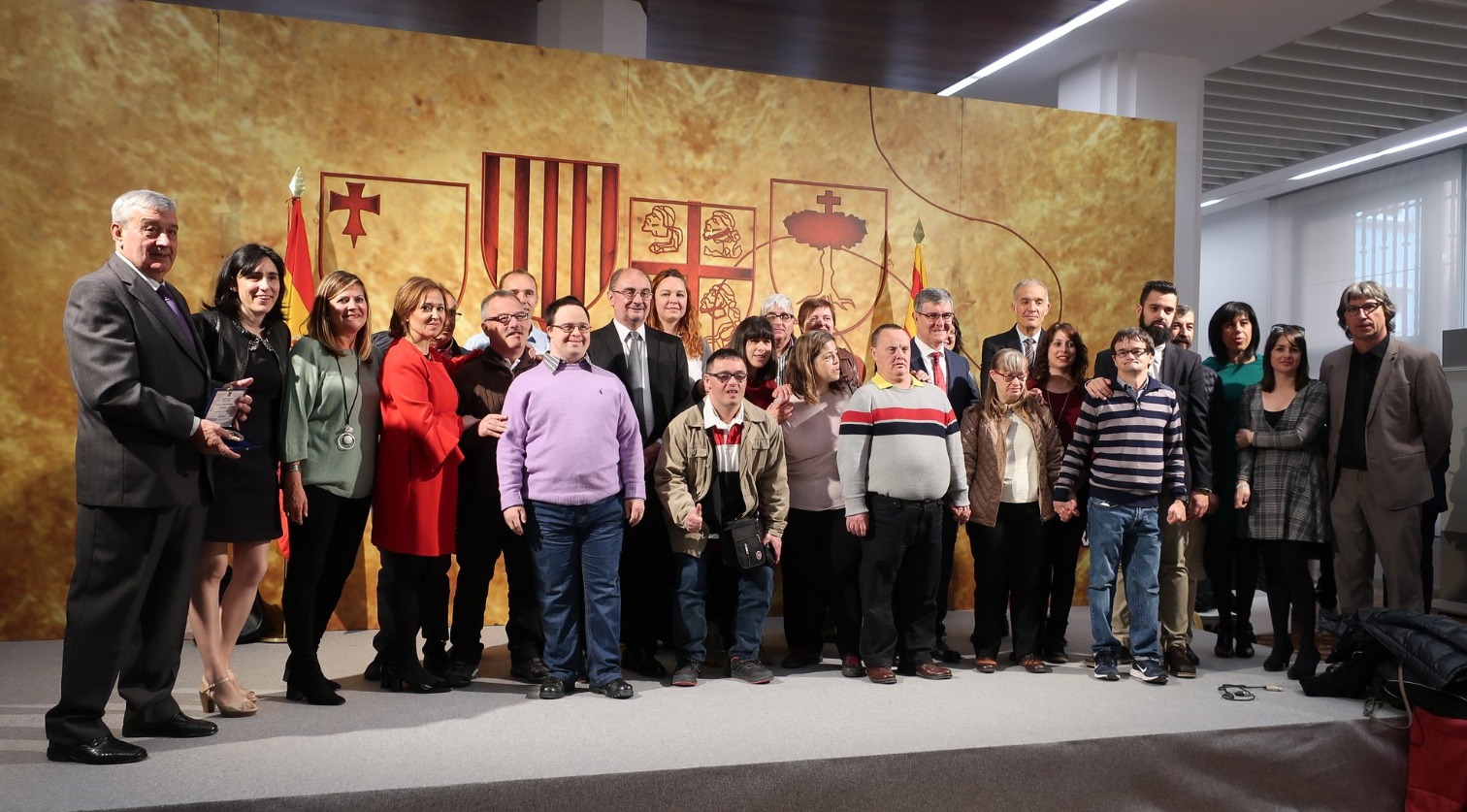 Ir a ATADI recibe la Medalla a los Valores Humanos del Gobierno de Aragón