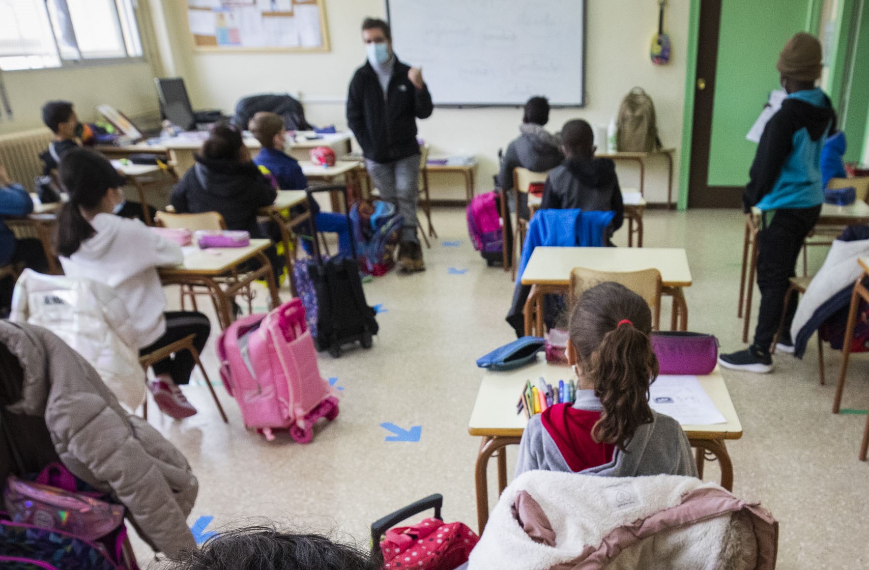 Ir a Alumnado aragonés continúa sin transporte escolar ni auxiliares de educación más de un mes después del comienzo del curso